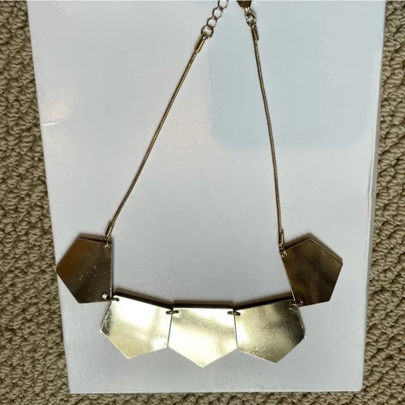 ModCloth Statement Necklace - Picture 4 of 4